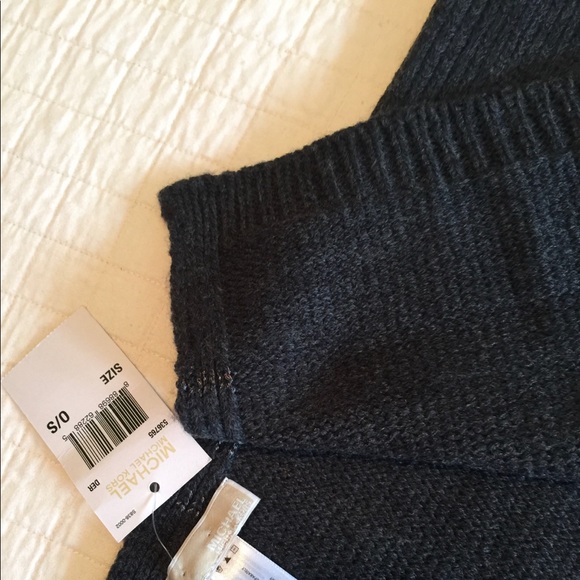 NWT Michael Kors grey pin dot logo scarf - Picture 6 of 8